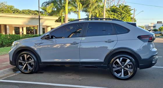 VOLKSWAGEN NIVUS 1.0 200 TSI TOTAL FLEX HIGHLINE AUTOMÁTICO
